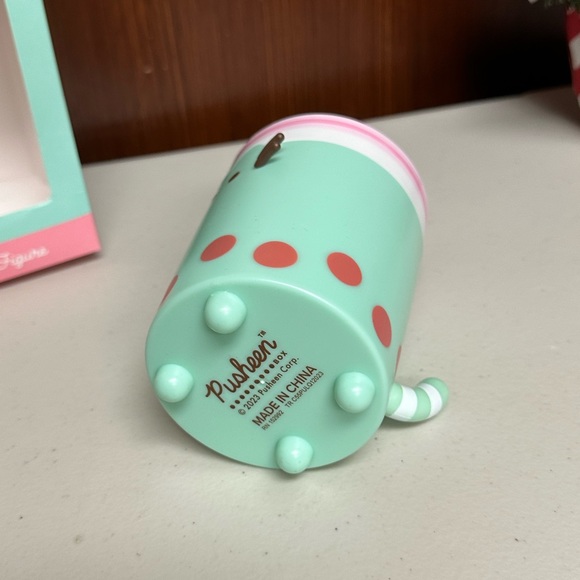 Pusheen Bobasheen Boba Cup Vinyl figure - Picture 8 of 9